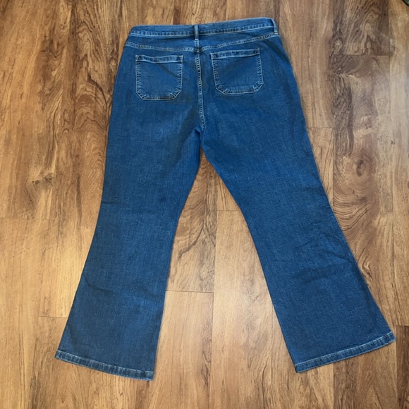 Gap Flare High Rise Jeans 👖 - Picture 2 of 11
